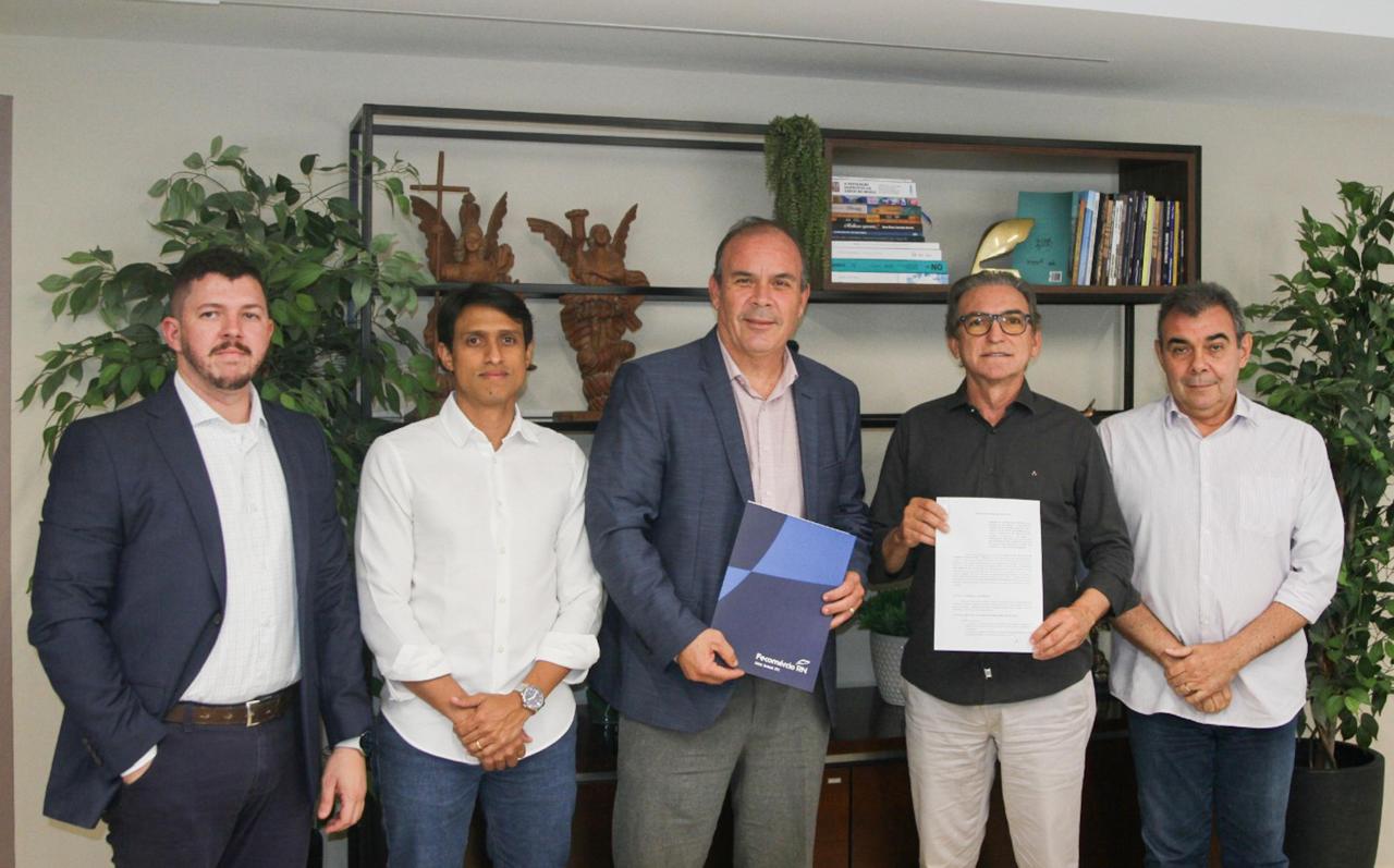 APER e Fecomércio firmam termo de cooperação para fortalecer setor de energias renováveis no RN